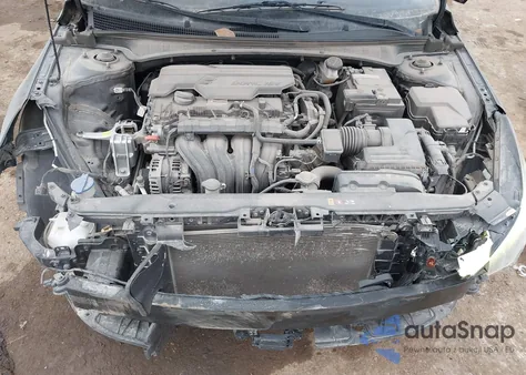 2022 Hyundai Elantra Limited z USA, uszkodzony, nr VIN 5NPLP4AG4NH059610